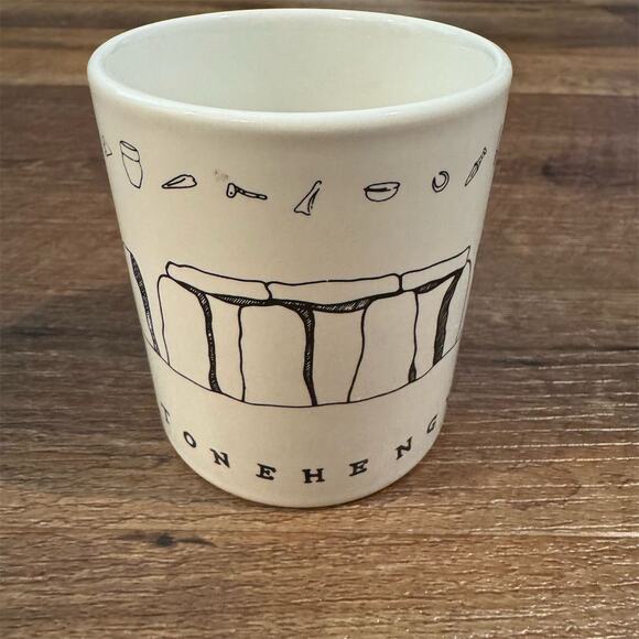 Vintage Kilncraft Stonehenge Souvenir Ceramic Mug White English Heritage READ - Picture 2 of 6